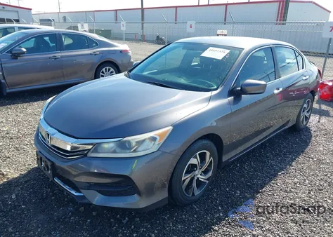 2016 Honda Accord Lx z USA, uszkodzony, nr VIN 1HGCR2F31GA138247